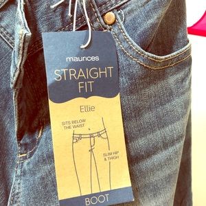 NWT 9/10 Maurices “Ellie” Jeans